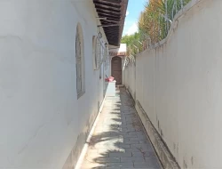 CASA EM EXCELENTE PONTO COMERCIAL