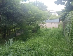 LOTE PRÓXIMO AO CENTRO/ PARÁ DE MINAS / FAZ FUNDOS COM AV. MELO CANÇADO