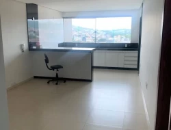 APARTAMENTO CENTRO DE PARÁ DE MINAS.