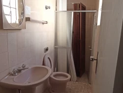 CASA LOCALIZADA NO CENTRO DE PARÁ DE MINAS / RUA COMERCIAL