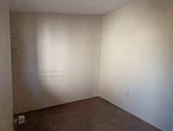 CASA LOCALIZADA NO CENTRO DE PARÁ DE MINAS / RUA COMERCIAL