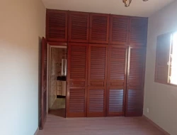 CASA LOCALIZADA NO CENTRO DE PARÁ DE MINAS / RUA COMERCIAL