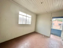 CASA NO BAIRRO SANTO ANTÔNIO