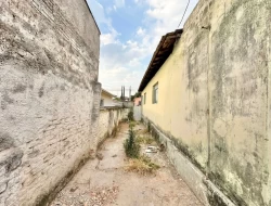 CASA NO BAIRRO SANTO ANTÔNIO