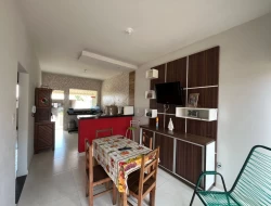 CASA NO BAIRRO SENADOR VALADARES / PARÁ DE MINAS