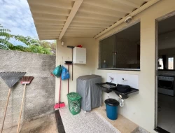 CASA NO BAIRRO SENADOR VALADARES / PARÁ DE MINAS