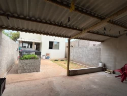 CASA NO BAIRRO SENADOR VALADARES / PARÁ DE MINAS