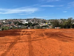 LOTE DE ESQUINA BAIRRO SENADOR VALADARES