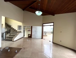 CASA BAIRRO CASTELO BRANCO