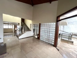 CASA BAIRRO CASTELO BRANCO