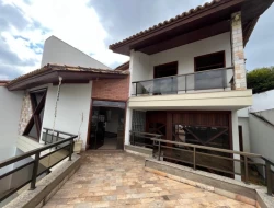 CASA BAIRRO CASTELO BRANCO