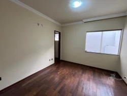 CASA BAIRRO CASTELO BRANCO