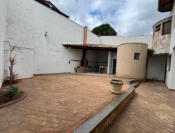 CASA BAIRRO CASTELO BRANCO