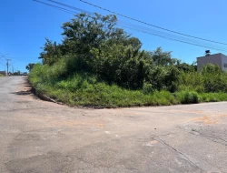 LOTE DE ESQUINA COMERCIAL BAIRRO SENADOR VALADARES