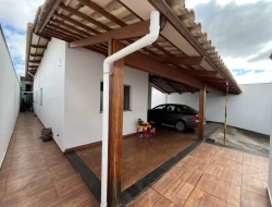 CASA BAIRRO VILA FERREIRA
