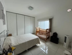 CASA BAIRRO VILA FERREIRA