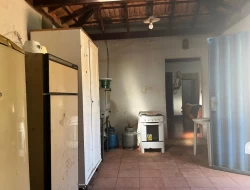 SÍTIO DENTRO DE CAPOEIRA GRANDE ,RICO EM ÁGUA , CALÇAMENTO NA PORTA.