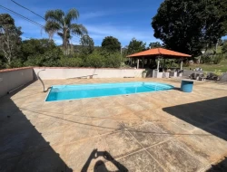 SÍTIO EM PARÁ DE MINAS