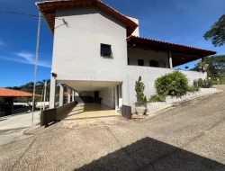 SÍTIO EM PARÁ DE MINAS
