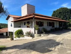 SÍTIO EM PARÁ DE MINAS