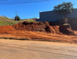 LOTE DE ESQUINA COMERCIAL BAIRRO SENADOR VALADARES
