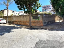 VENDO 02 LOTES  NO BAIRRO DONA TUNICA ( DE ESQUINA) /PARÁ DE MINAS