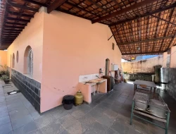 CASA BAIRRO JARDIM CASTELO BRANCO/ PARÁ DE MINAS