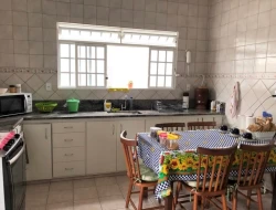 VENDE-SE CASA – BAIRRO DOM BOSCO – PARÁ DE MINAS/MG