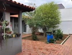 VENDE-SE CASA – BAIRRO DOM BOSCO – PARÁ DE MINAS/MG