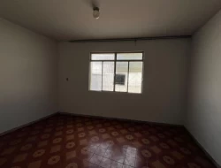 CASA DE ESQUINA-  BAIRRO CORAÇÃO DE JESUS- PARÁ DE MINAS.