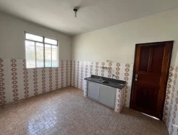 CASA DE ESQUINA-  BAIRRO CORAÇÃO DE JESUS- PARÁ DE MINAS.