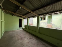 CASA DE ESQUINA-  BAIRRO CORAÇÃO DE JESUS- PARÁ DE MINAS.