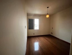 APARTAMENTO À VENDA NO  CENTRO DE PARÁ DE MINAS
