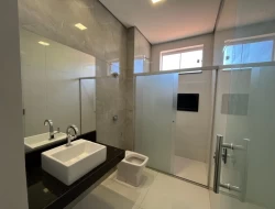 APARTAMENTO  COM 2 SUÍTES - CENTRO - PARÁ DE MINAS