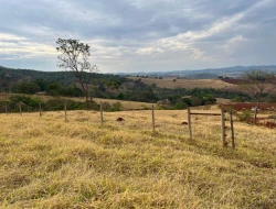 FAZENDA À VENDA -PEQUI- MG