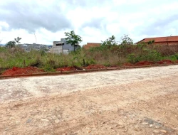 LOTE À VENDA BAIRRO SENADOR VALADADRES
