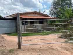 FAZENDA - POVOADO DE  CARNEIROS