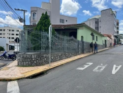 IMÓVEL COMERCIAL- DE ESQUINA - CENTRO DE PARÁ DE MINAS - MG