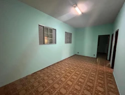 IMÓVEL COMERCIAL- DE ESQUINA - CENTRO DE PARÁ DE MINAS - MG