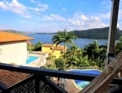 CASA À VENDA EM ESCARPAS DO LAGO-CAPITÓLIO-MG