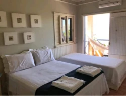 CASA À VENDA EM ESCARPAS DO LAGO-CAPITÓLIO-MG