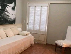 CASA À VENDA EM ESCARPAS DO LAGO-CAPITÓLIO-MG