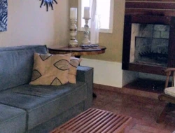 CASA À VENDA EM ESCARPAS DO LAGO-CAPITÓLIO-MG