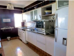 CASA À VENDA EM ESCARPAS DO LAGO-CAPITÓLIO-MG