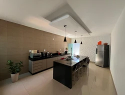 CASA À VENDA - BAIRRO JARDIM AMÉRICA- PARÁ DE MINAS-MG