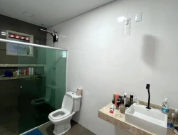 CASA À VENDA - BAIRRO JARDIM AMÉRICA- PARÁ DE MINAS-MG