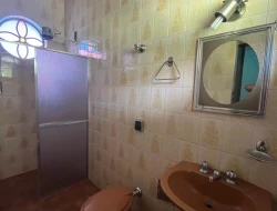 CASA RUA COMERCIAL DE ESQUINA - CENTRO DE PARÁ DE MINAS - MG