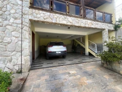 CASA À VENDA - BAIRRO SÃO JOSÉ - PARÁ DE MINAS- MG