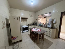 CASA À VENDA - BAIRRO SÃO JOSÉ - PARÁ DE MINAS- MG