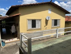 CASA À VENDA - BAIRRO SÃO JOSÉ - PARÁ DE MINAS- MG